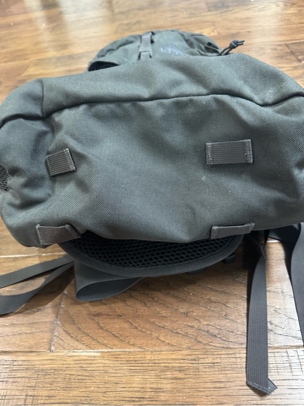 Kelty MAP 3500 Grey Backpack with Front Bungee - Picture 4 of 5